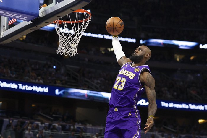 Kaiyun 平台-詹姆斯因左脚伤缺战雷霆,湖人四天三赛调整负荷|勒布朗|俄克拉荷马雷霆队|达拉斯独行侠队|洛杉矶湖人队|斯特林-布朗_新浪体育_新浪新闻